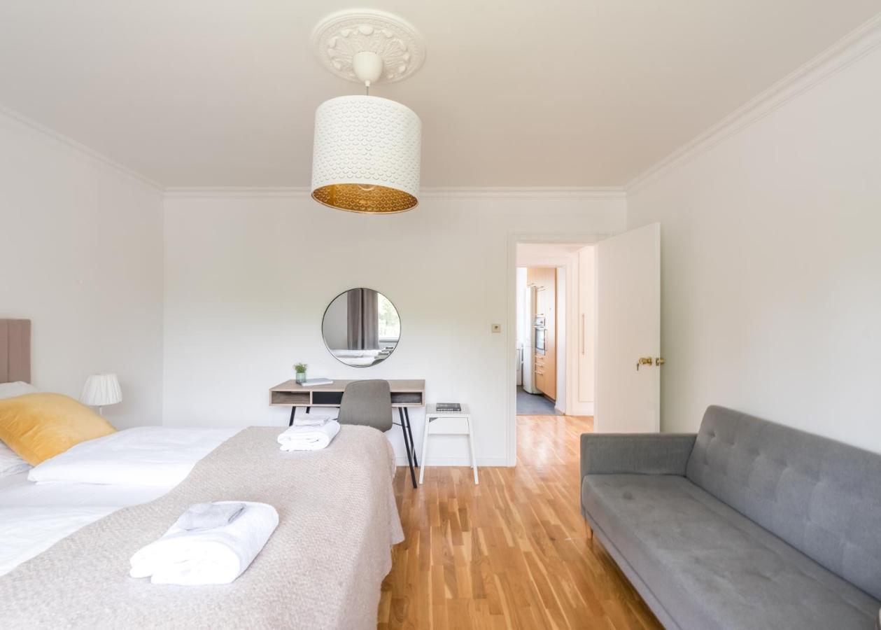 Guesthouse آكيورِيْري المظهر الخارجي الصورة